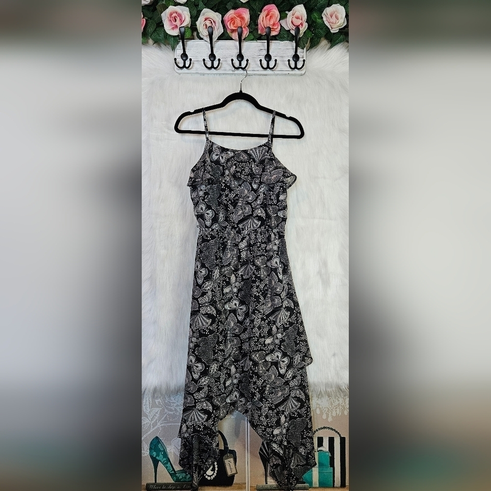 Place Classic Ruffled B&W Floral High-Low Dress